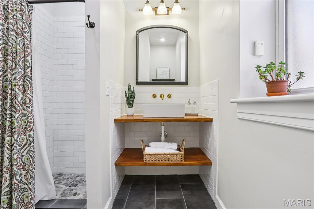 Morrison & Peugnets - Residential