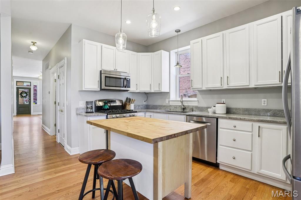 Morrison & Peugnets - Residential