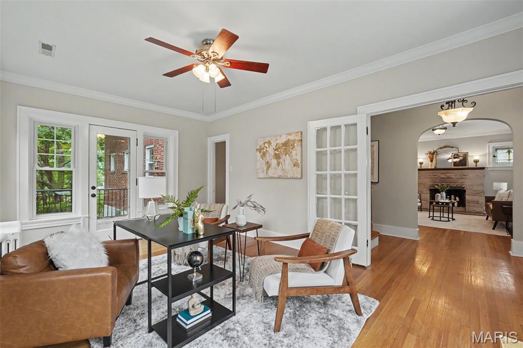 948 Tuxedo Boulevard