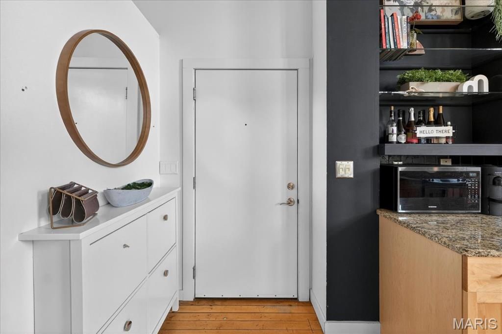 Photo of 4242 Laclede Avenue #102, St Louis, MO 63108 (MLS # 26009004)