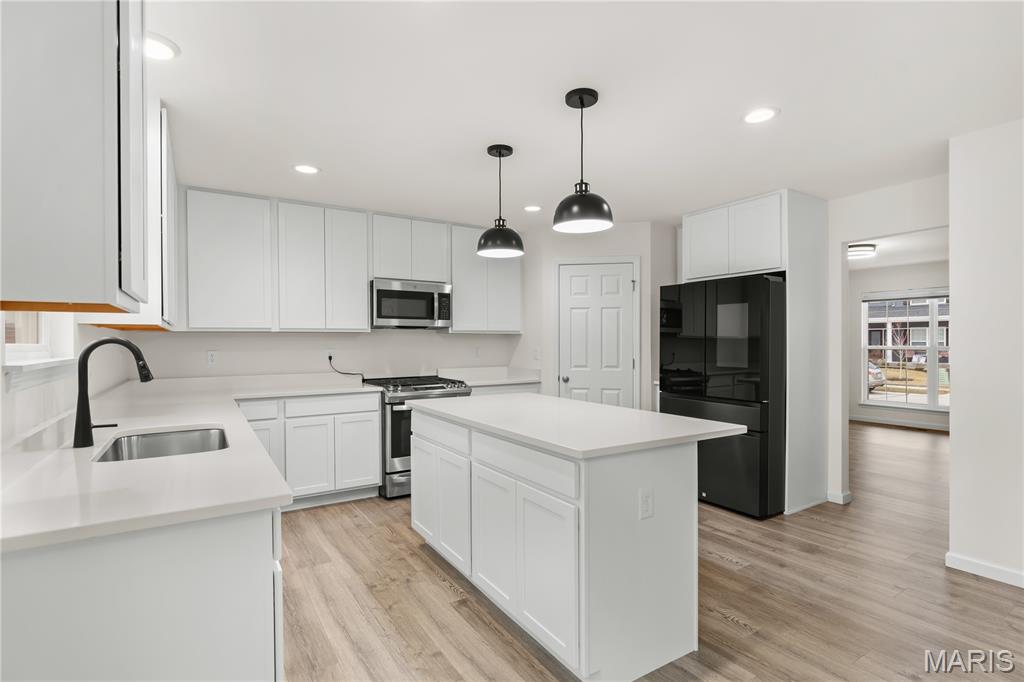 Majestic Pointe - Residential