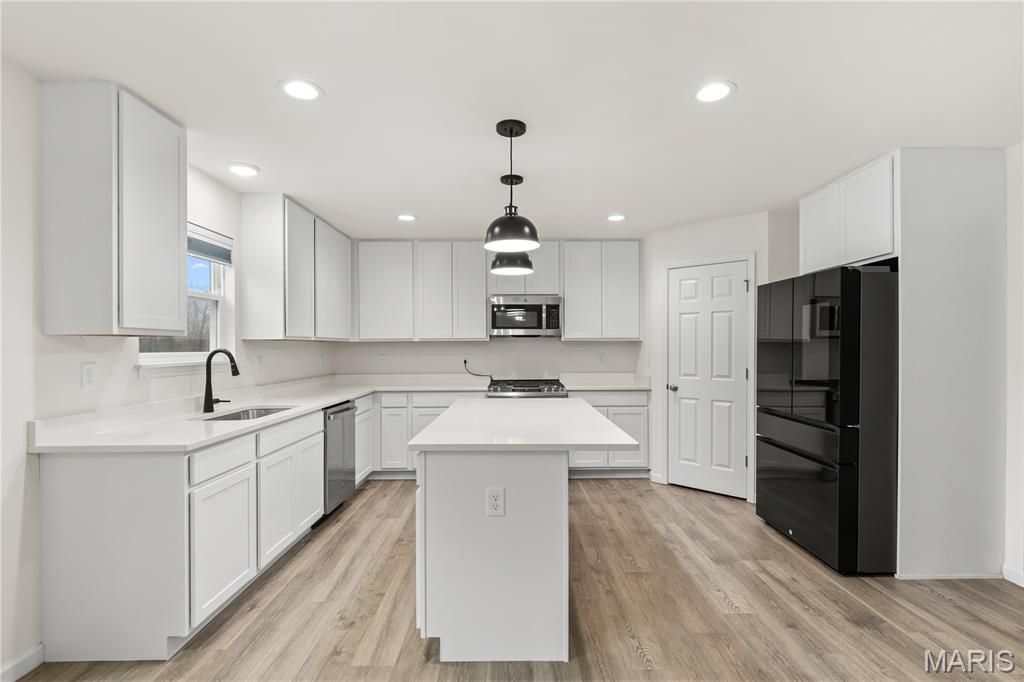 Majestic Pointe - Residential