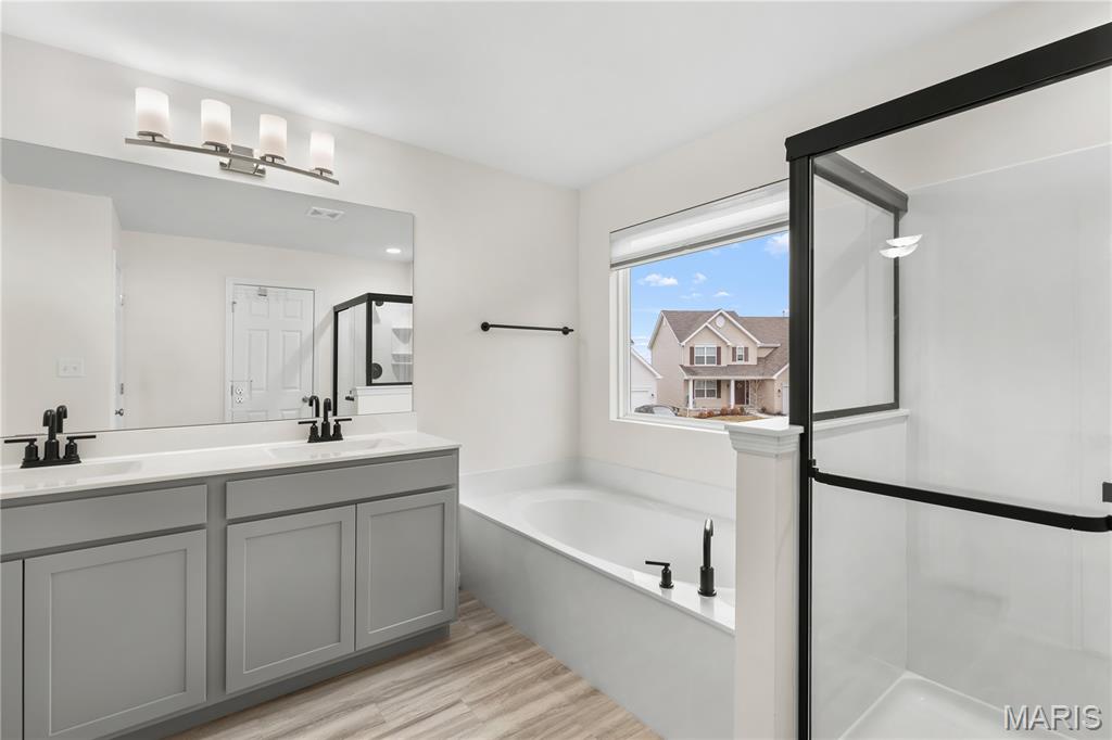 Majestic Pointe - Residential