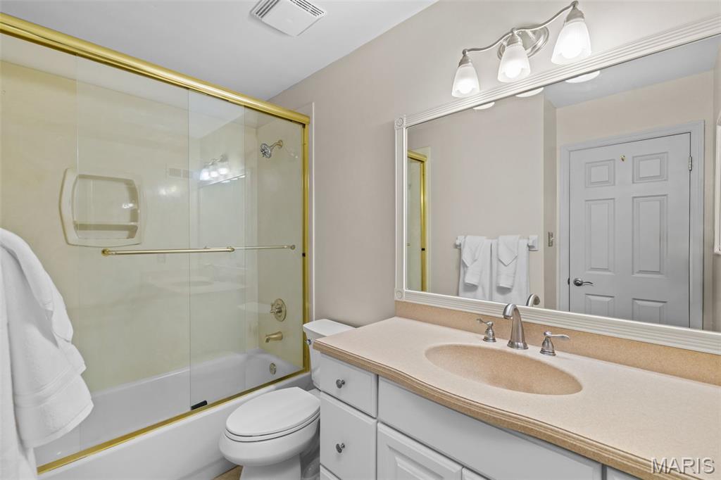 Oakwood Farms Plat1 Lts 18 & 19 & Sec - Residential