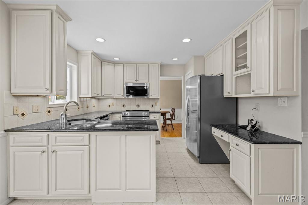 Oakwood Farms Plat1 Lts 18 & 19 & Sec - Residential