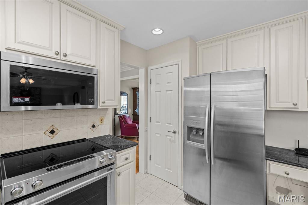 Oakwood Farms Plat1 Lts 18 & 19 & Sec - Residential