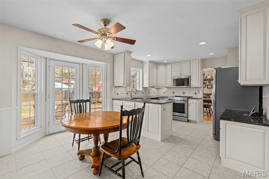 Oakwood Farms Plat1 Lts 18 & 19 & Sec - Residential