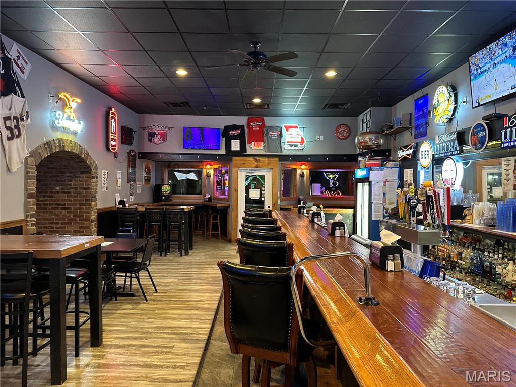 Von Phul & Draper - Commercial Sale