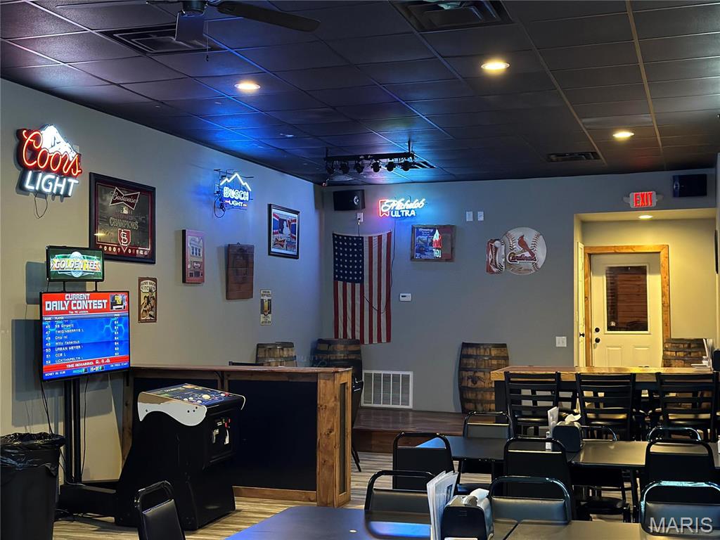 Von Phul & Draper - Commercial Sale