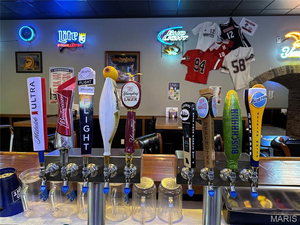 Von Phul & Draper - Commercial Sale