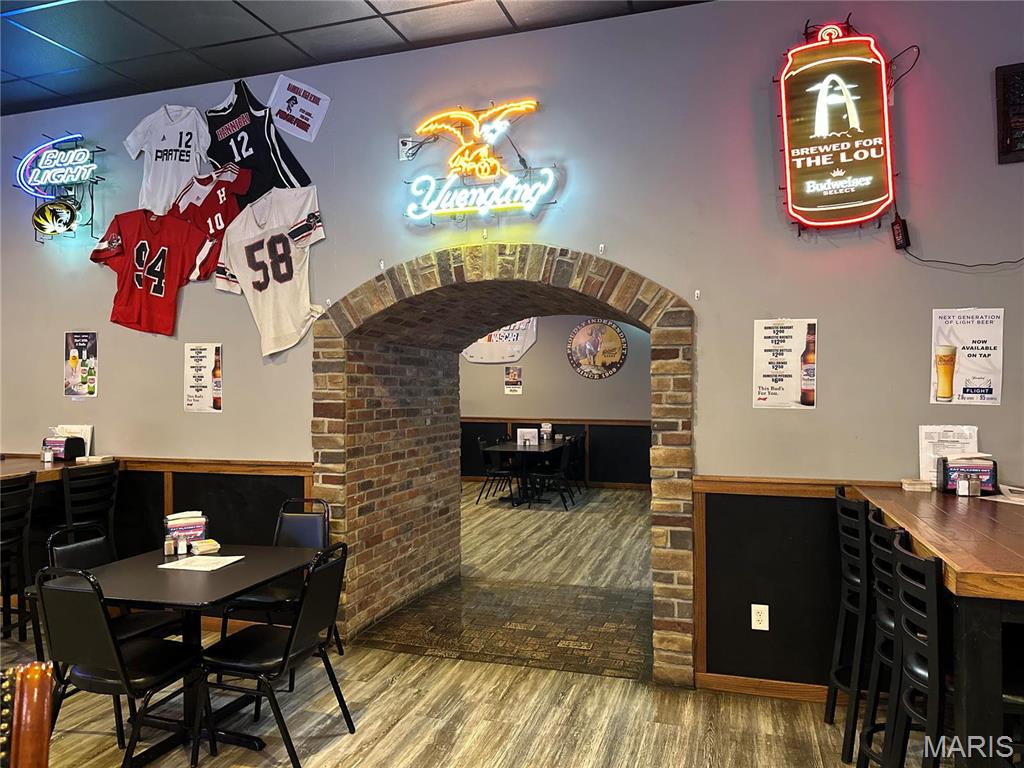 Von Phul & Draper - Commercial Sale