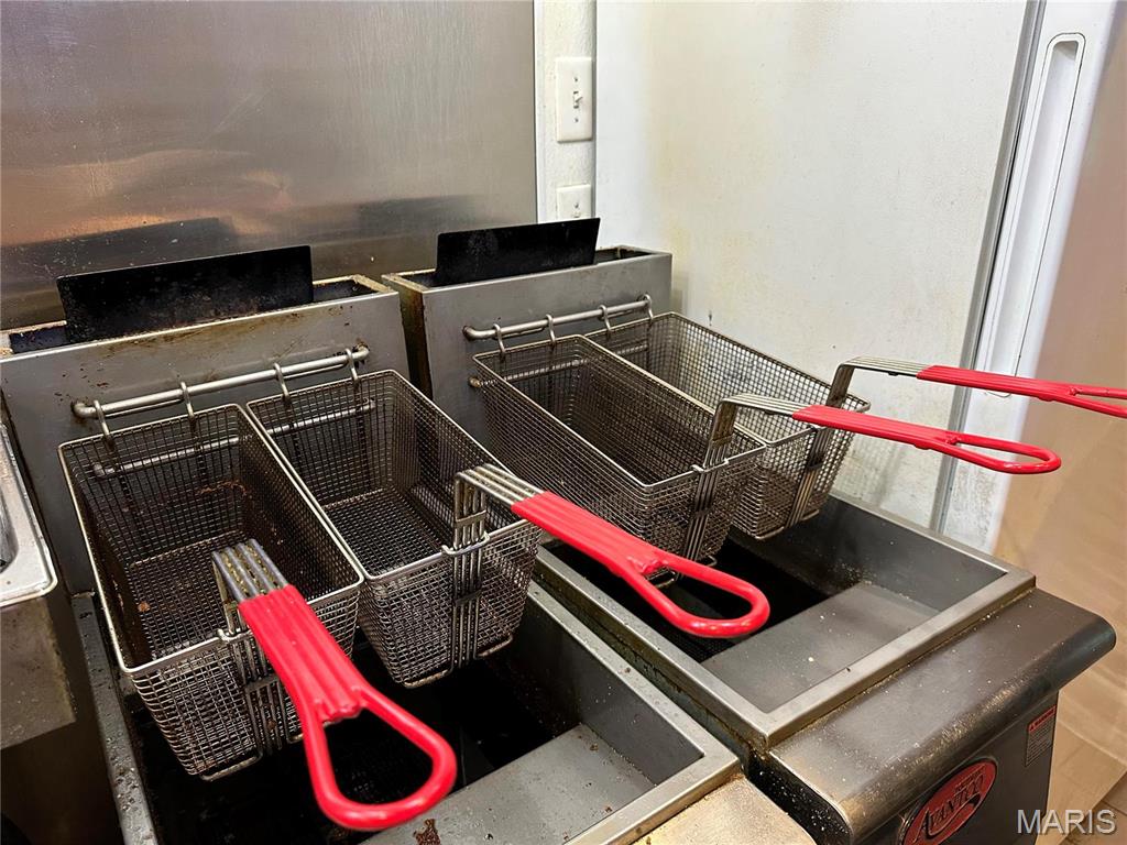 Von Phul & Draper - Commercial Sale