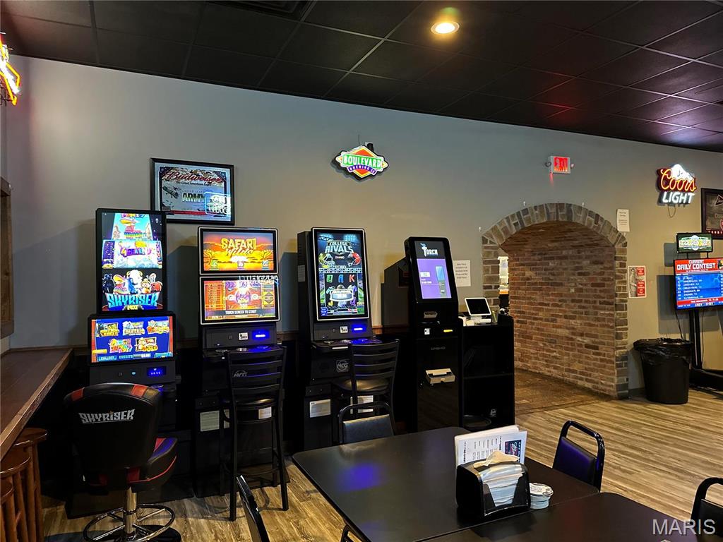 Von Phul & Draper - Commercial Sale