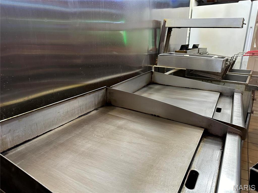 Von Phul & Draper - Commercial Sale