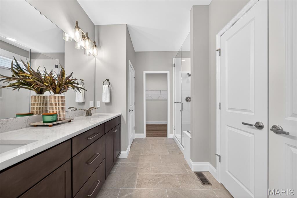 Ryehill Manor - Residential