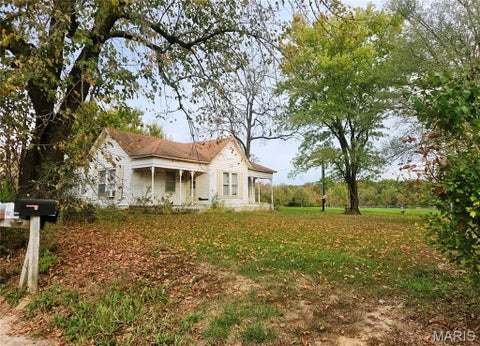 Photo of 229 Highway D, Hawk Point, MO 63349 (MLS # 26068669)