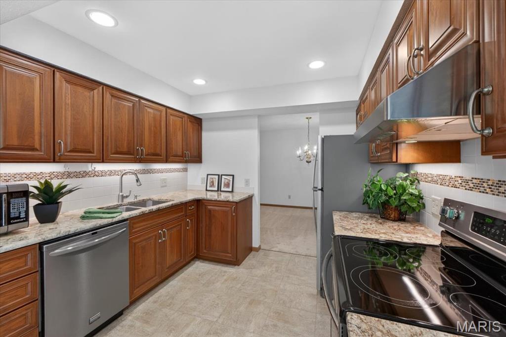 Royal Pines - Residential
