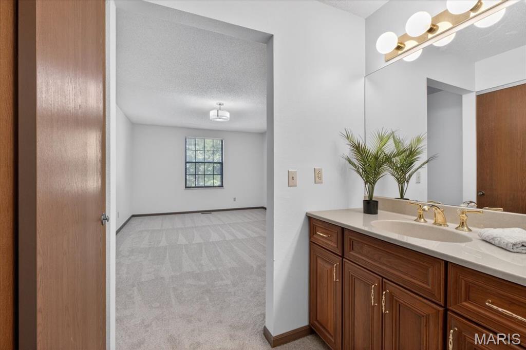 Royal Pines - Residential