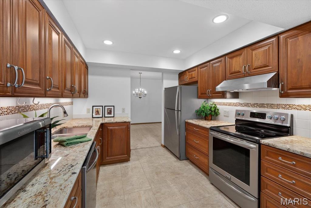 Royal Pines - Residential