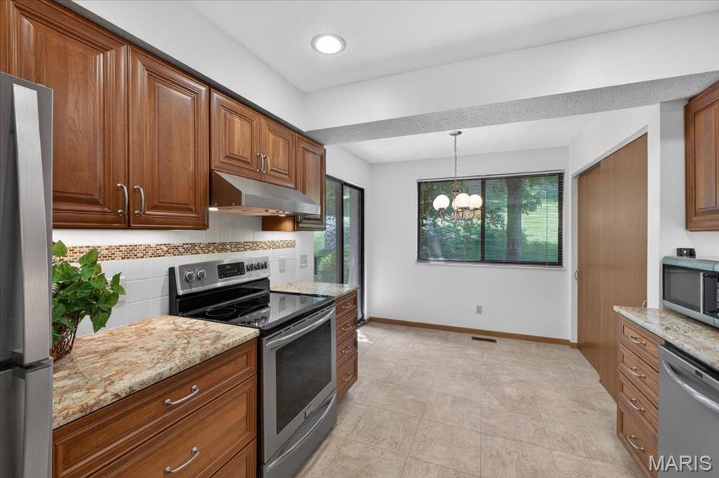 Royal Pines - Residential