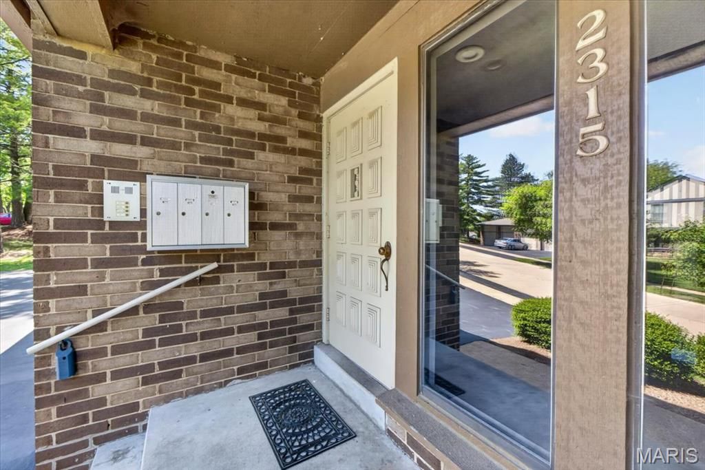 Photo of 2315 Seven Pines Drive #2, Maryland Heights, MO 63146 (MLS # 26019473)