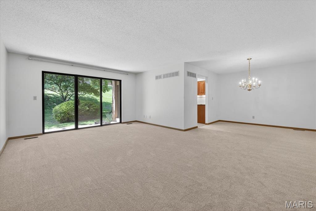 Royal Pines - Residential