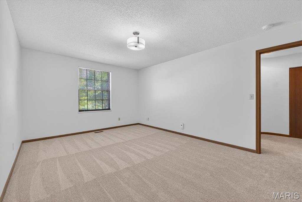 Royal Pines - Residential