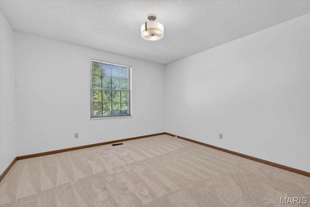 Royal Pines - Residential