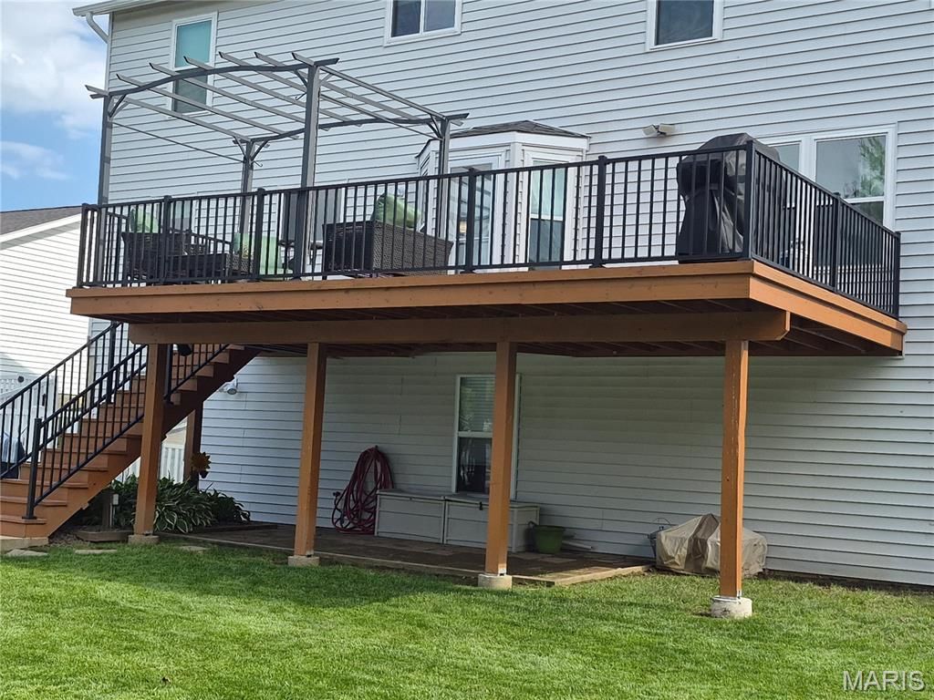 Photo of 4010 Cambridge Crossing Drive, St Charles, MO 63304 (MLS # 26027047)