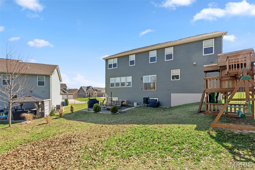 Carlton Glen Estate #13 - Residential