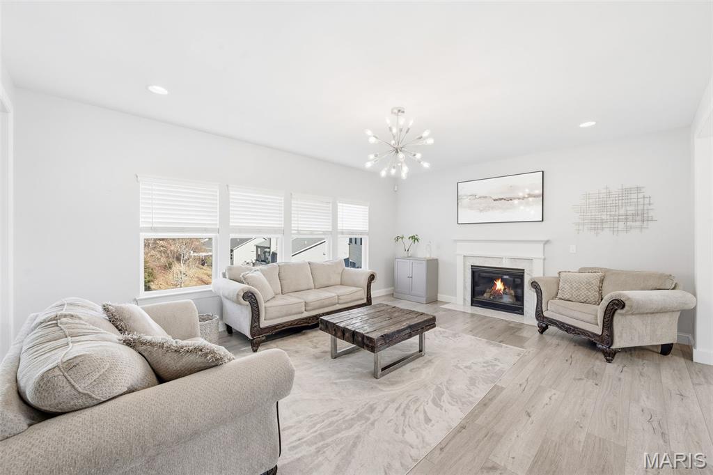 Carlton Glen Estate #13 - Residential