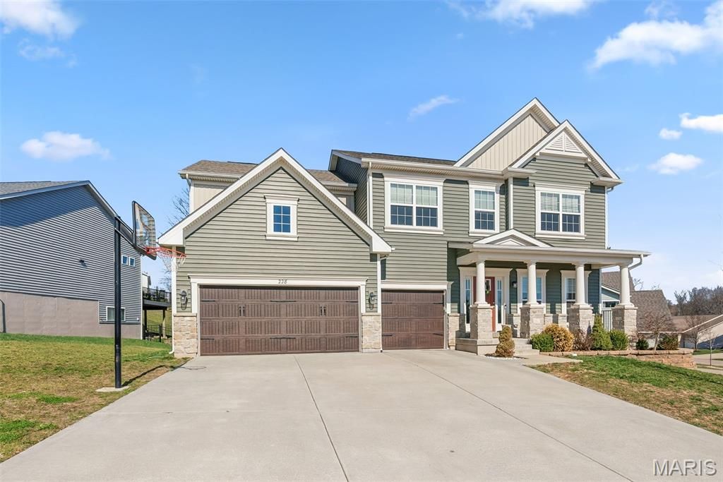 Photo of 228 Carlton Point Drive, Wentzville, MO 63385 (MLS # 26013222)