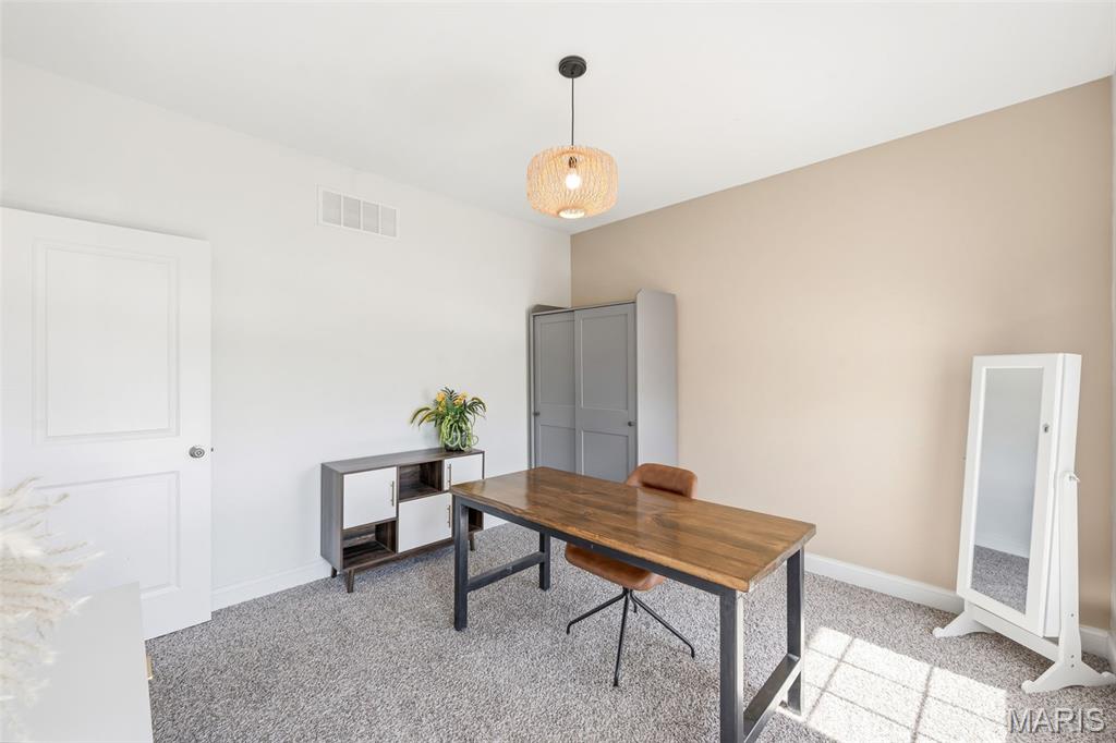 Carlton Glen Estate #13 - Residential