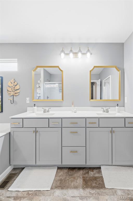 Carlton Glen Estate #13 - Residential