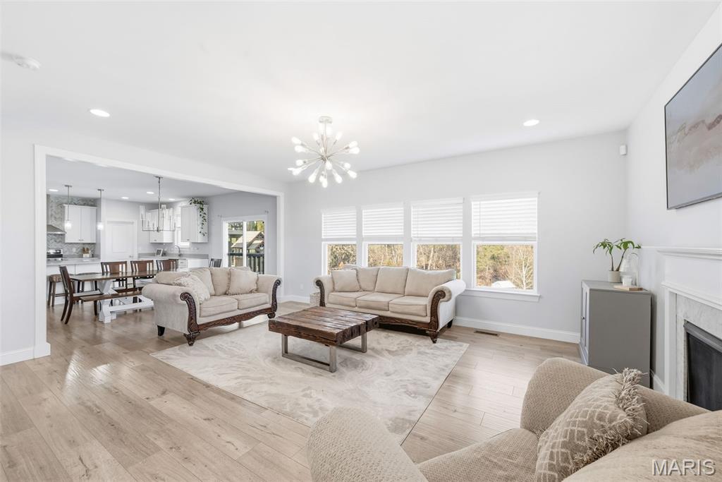 Carlton Glen Estate #13 - Residential