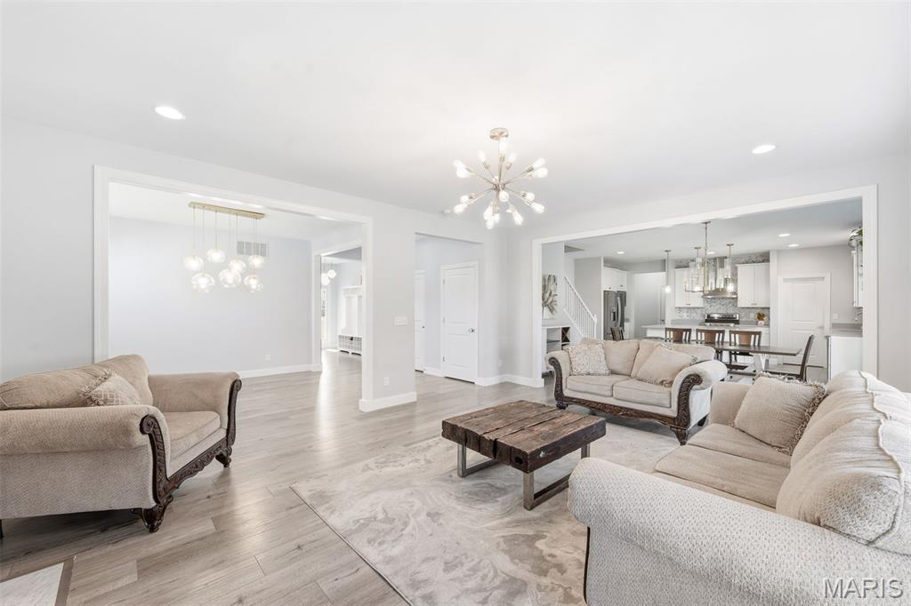 Carlton Glen Estate #13 - Residential