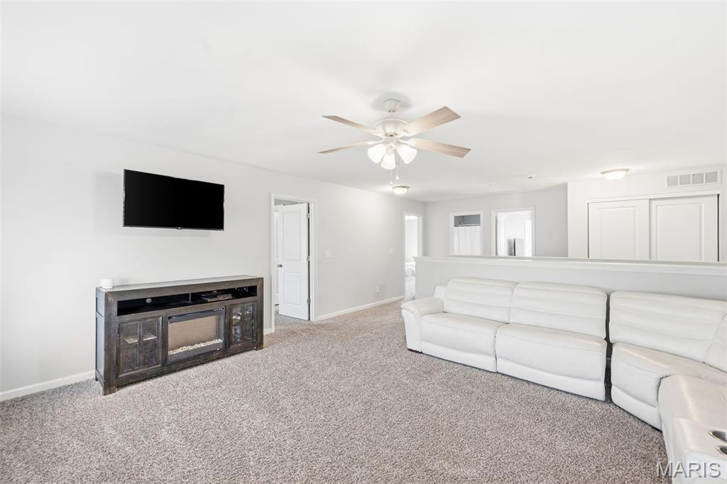 Carlton Glen Estate #13 - Residential