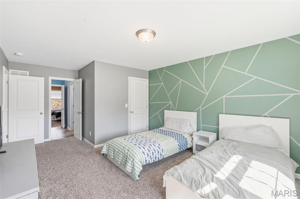 Carlton Glen Estate #13 - Residential