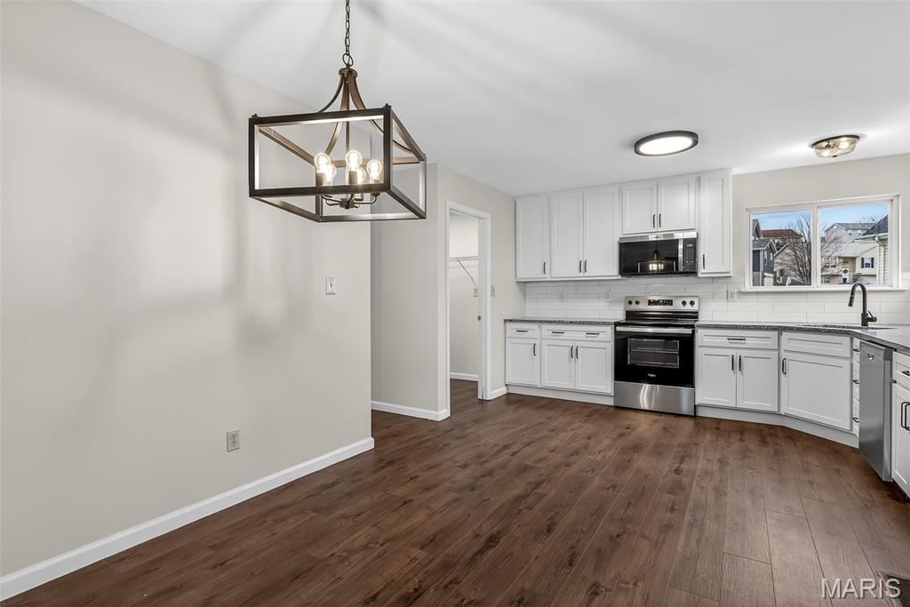 Carlton Manor - Residential Lease