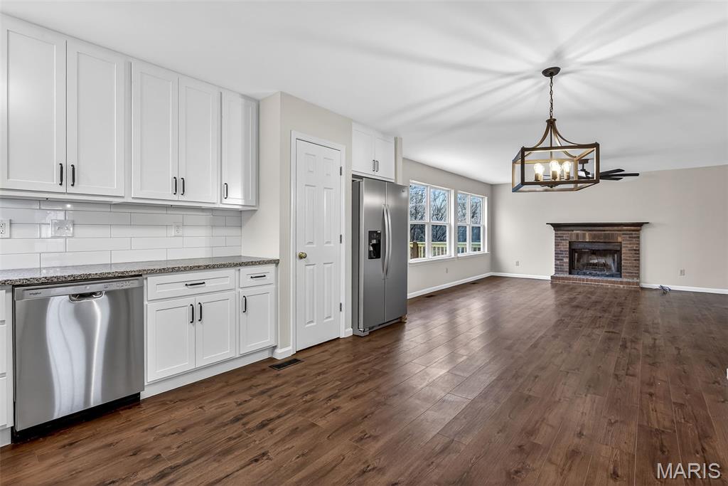 Carlton Manor - Residential Lease