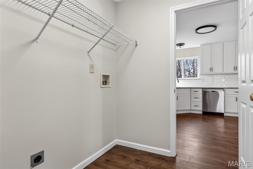 Carlton Manor - Residential Lease