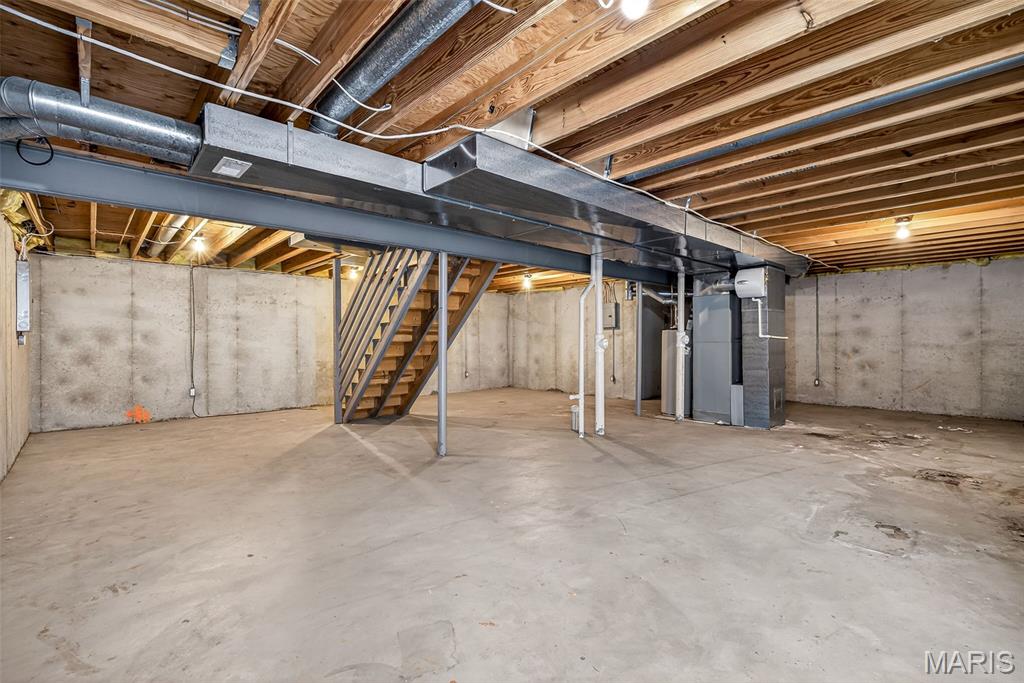 Carlton Manor - Residential Lease