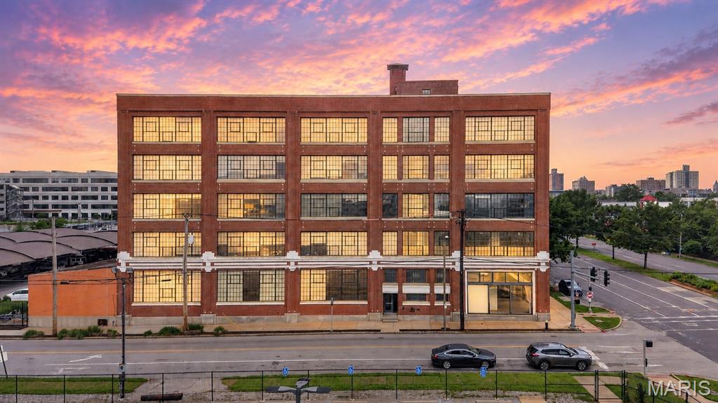 Photo 1 of 20 — 4100 Forest Park Avenue 424, St Louis, MO 63108