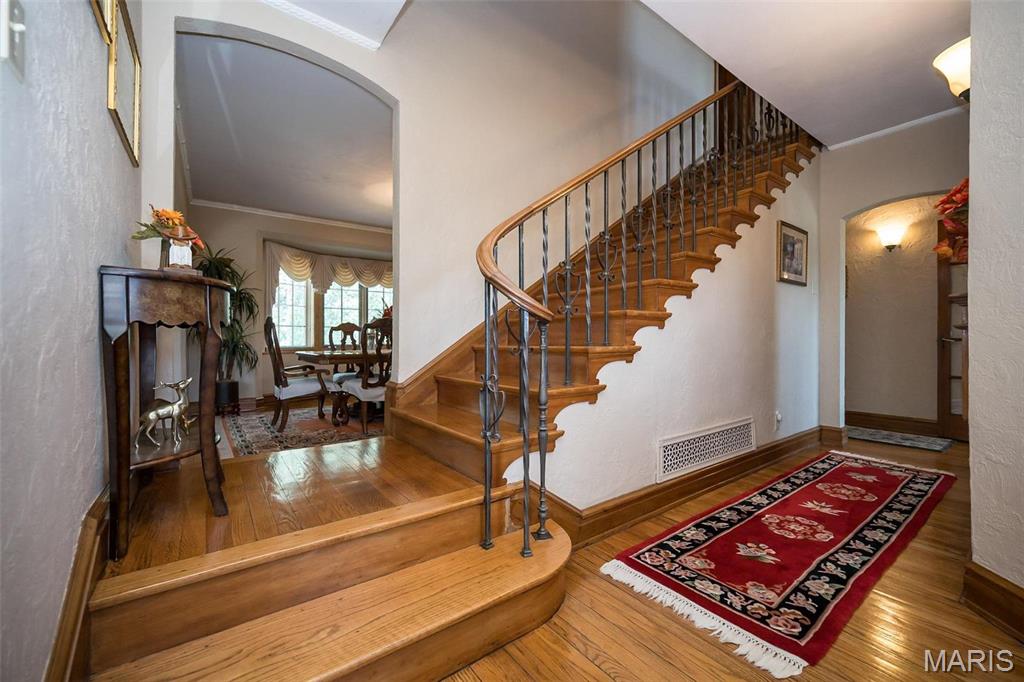 735 River Hills Drive