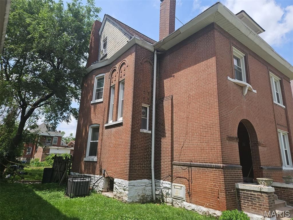 Photo of 4918 Highland Avenue, St Louis, MO 63113 (MLS # 26024739)