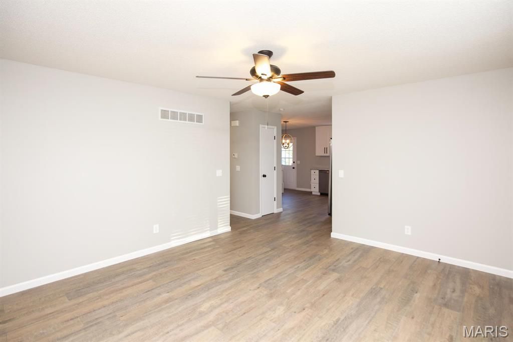 Photo of 7 Windstream Court, St Peters, MO 63376 (MLS # 25080273)