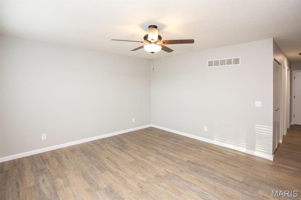 Photo of 7 Windstream Court, St Peters, MO 63376 (MLS # 25080273)