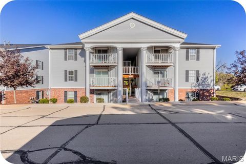 Photo of 1202 Creve Coeur Crossing Lane #G, Chesterfield, MO 63017 (MLS # 25072604)