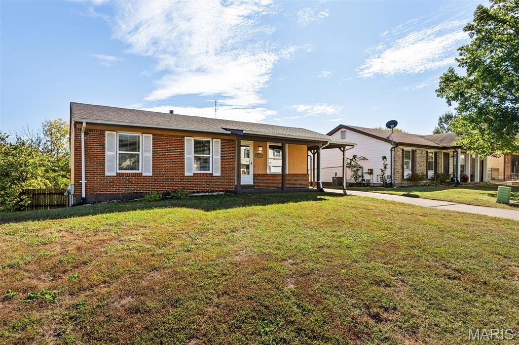 Photo of 2522 Weymouth, High Ridge, MO 63049 (MLS # 26067942)