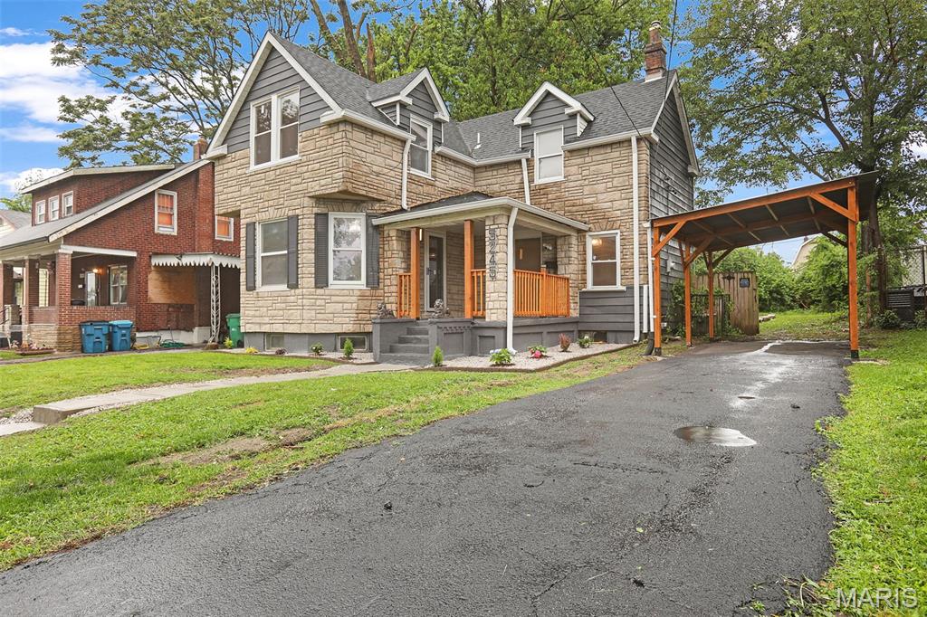 West Walnut Manor - Residential